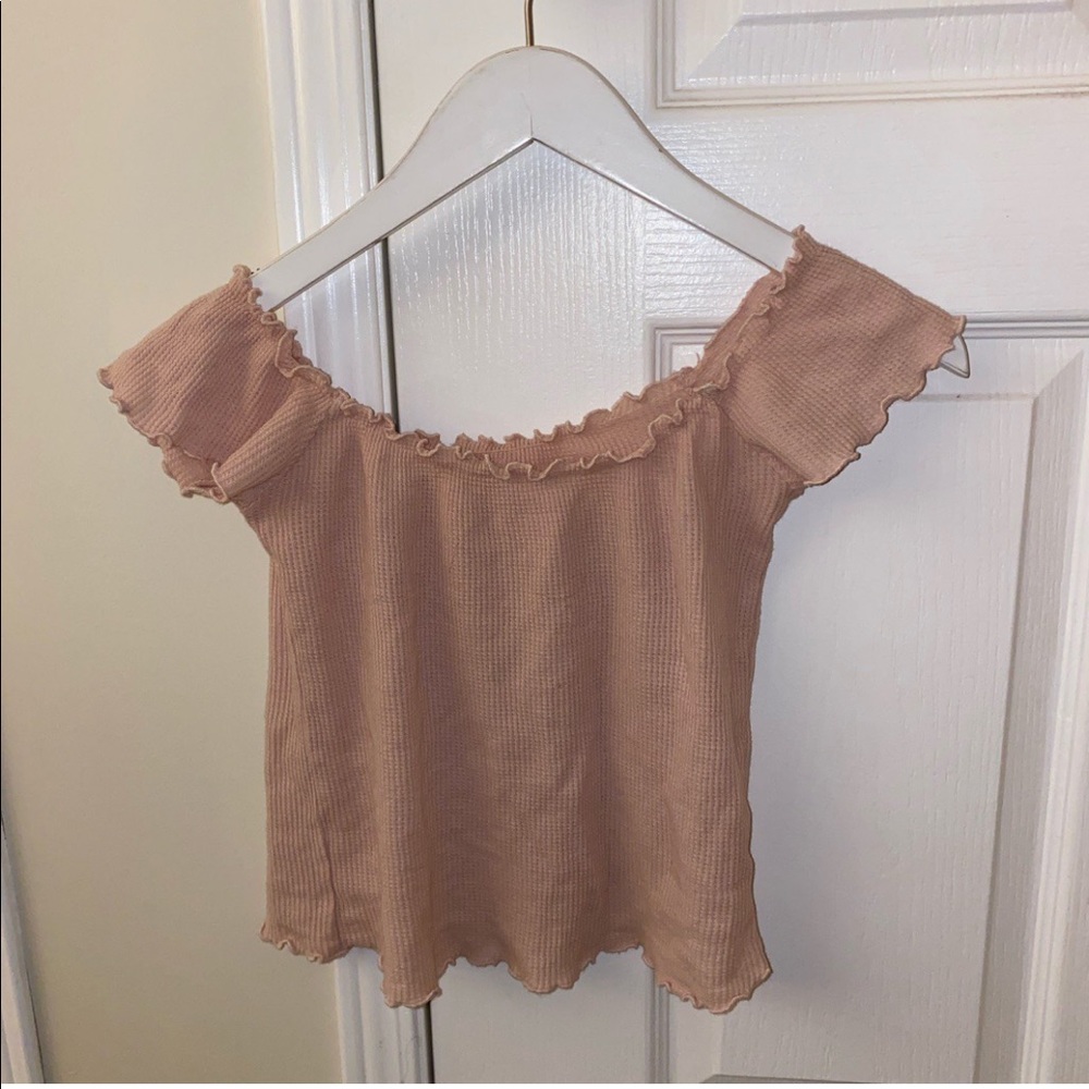 🌸🌸BRANDY MELVILLE OFF THE SHOULDER TOP🌸🌸